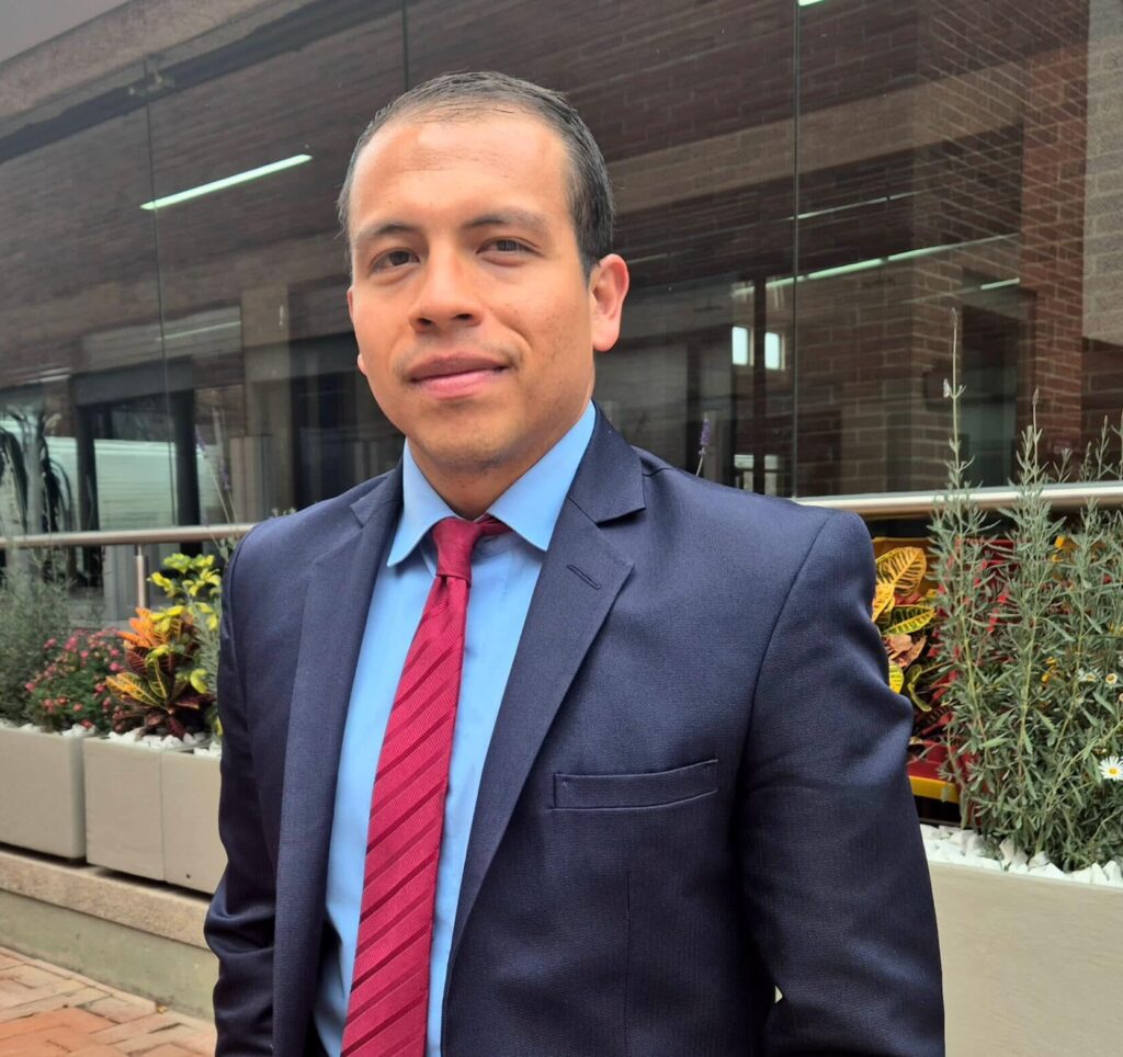 Oscar Molano, director de la facultad de Ciencias Económicas y Administrativas