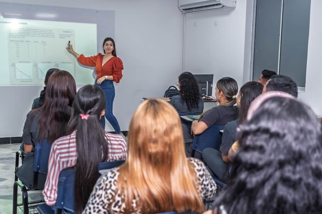 ¿Cómo adaptarse a la universidad? La guía completa para estudiantes de primer semestre